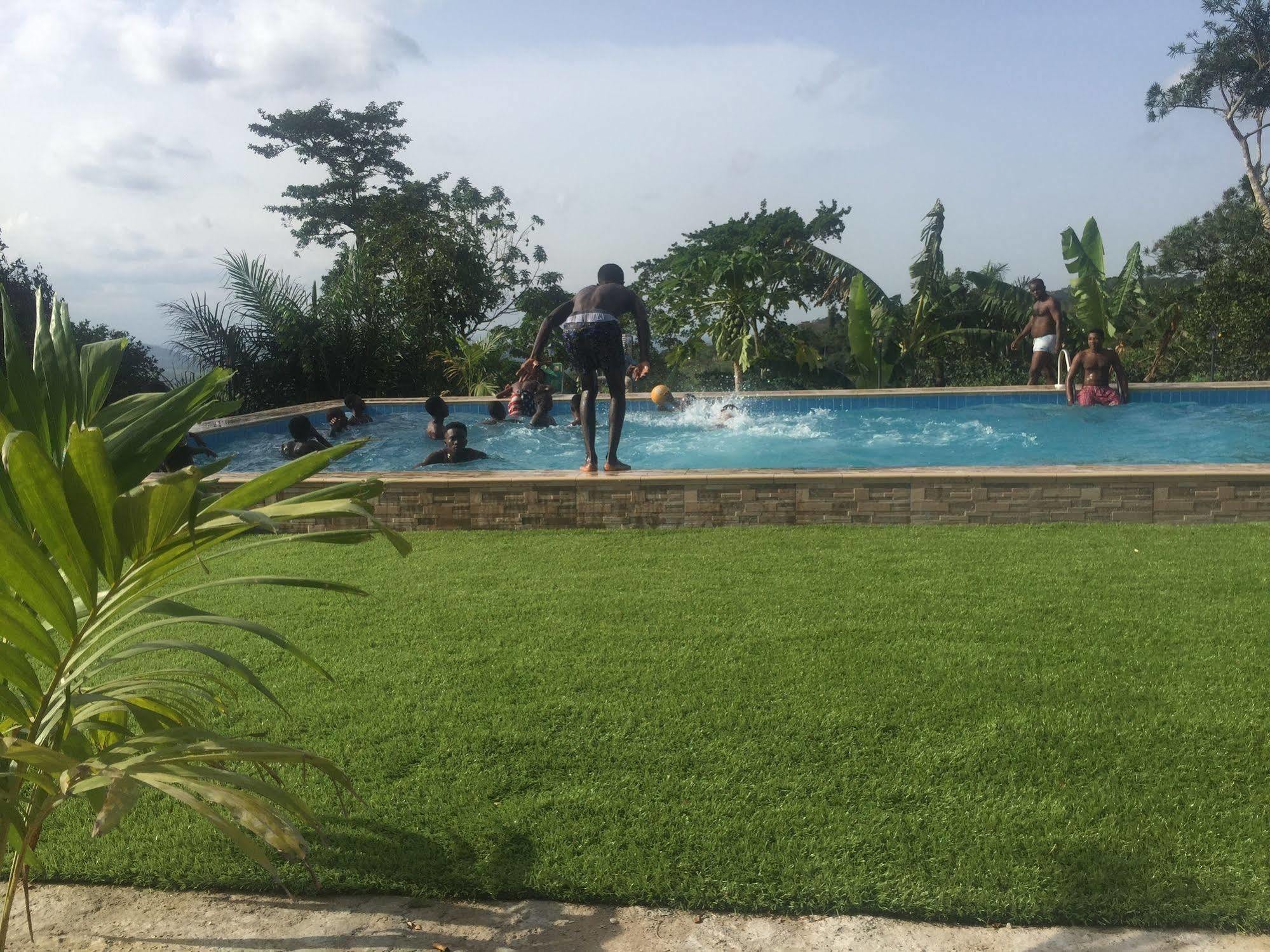 Sweet Mother Eco Resort Aburi 외부 사진
